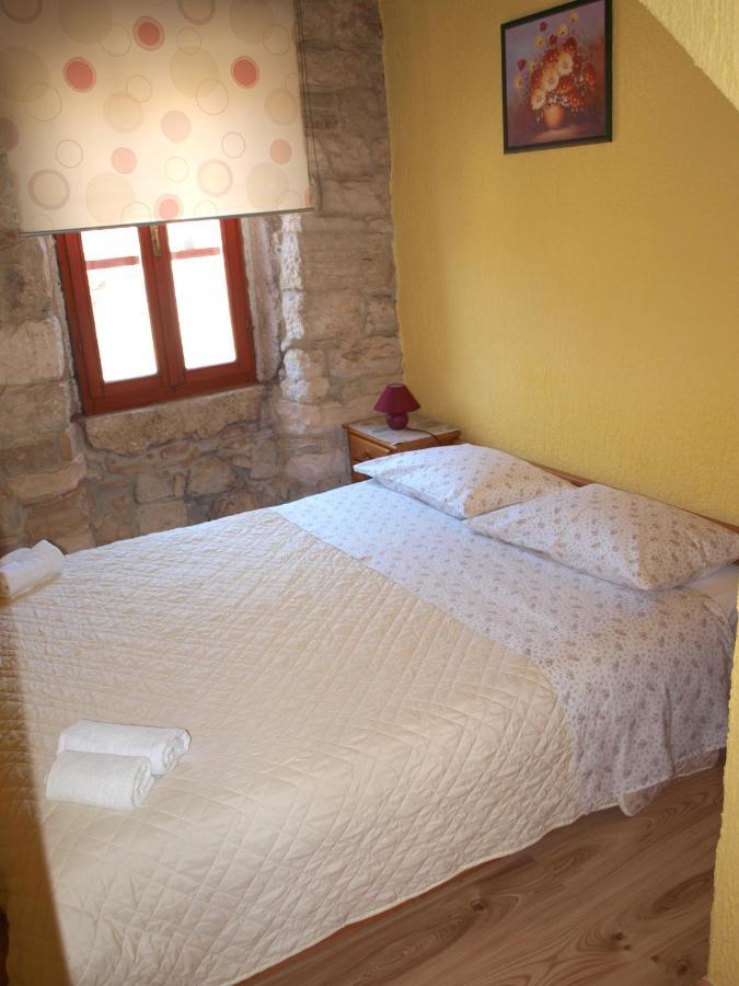 Apartment 52 Rovigno Esterno foto