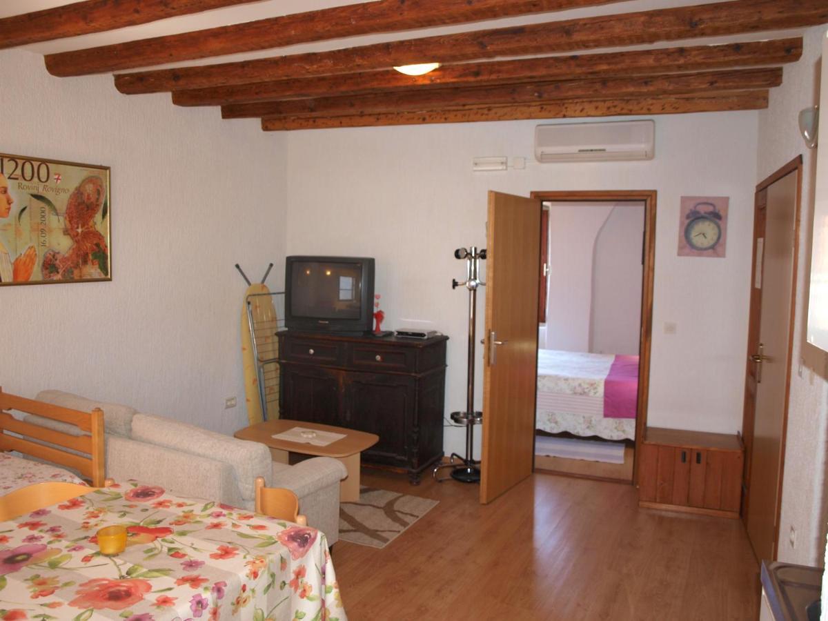Apartment 52 Rovigno Esterno foto