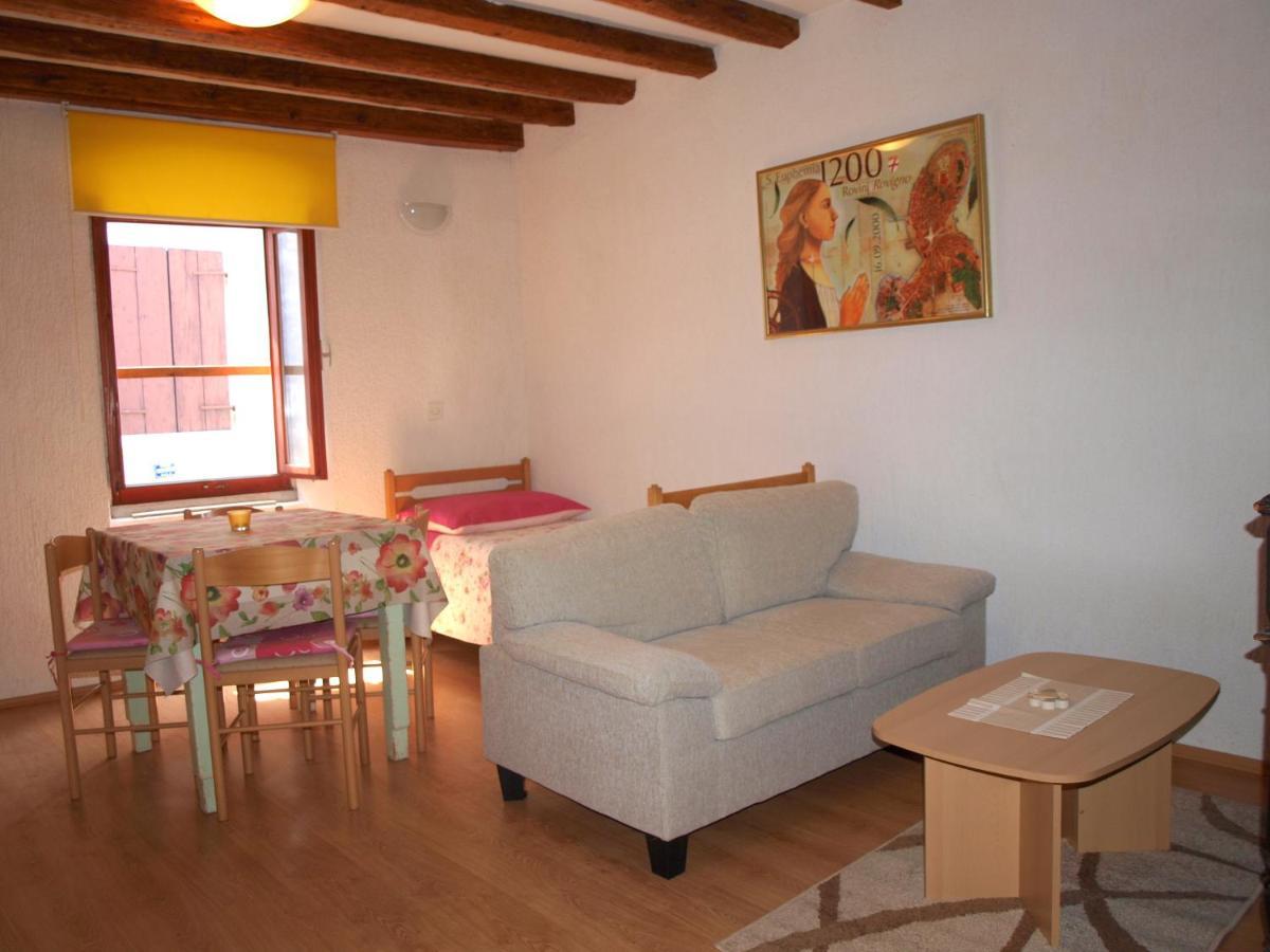 Apartment 52 Rovigno Esterno foto